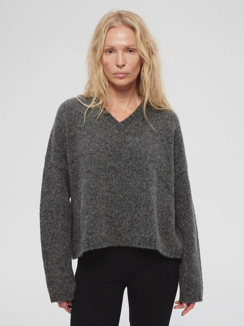 Свитер V-вырез