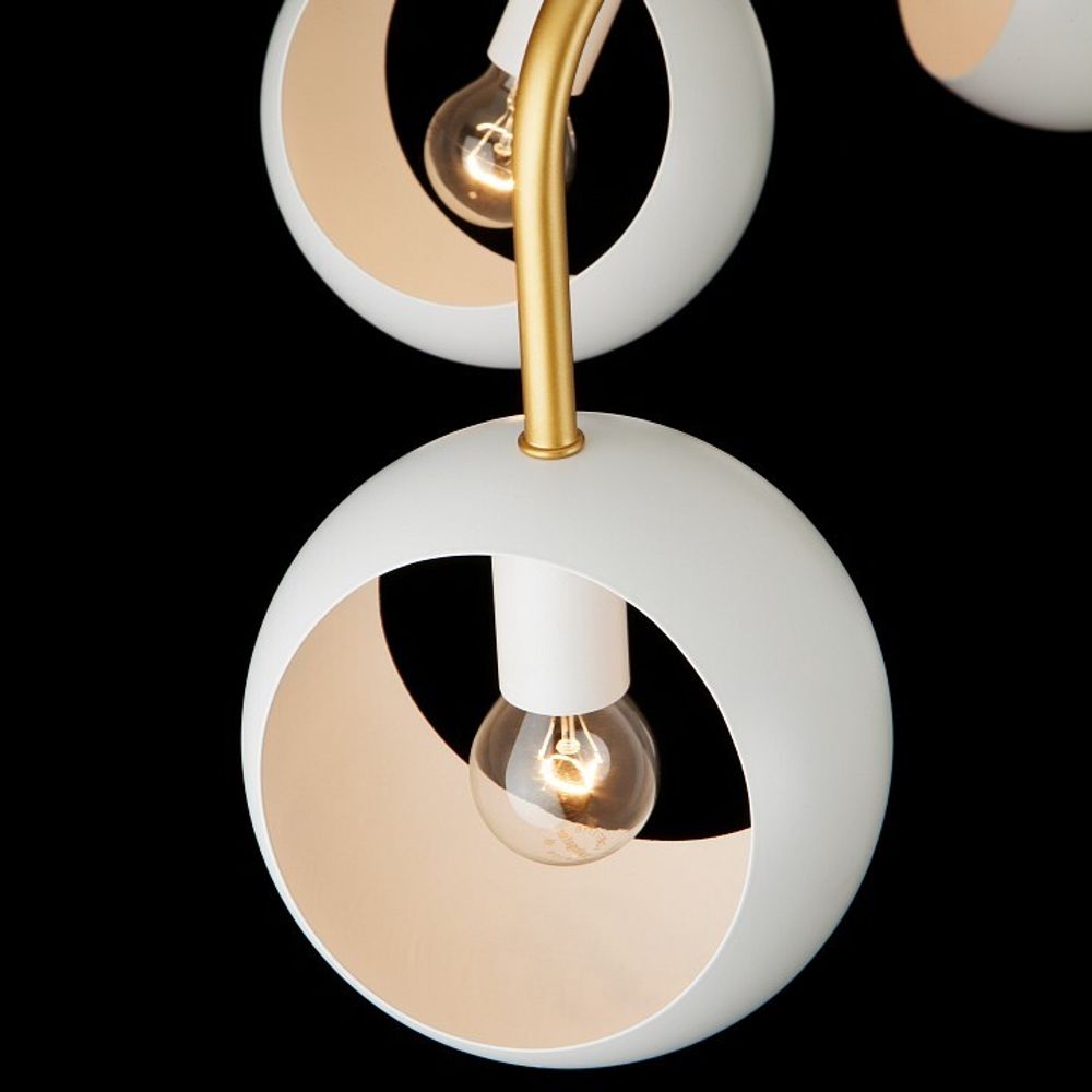 Люстра на штанге Eurosvet Luca 70055/6 белый