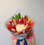 Съедобный букет с колбасками, орехами и перцем