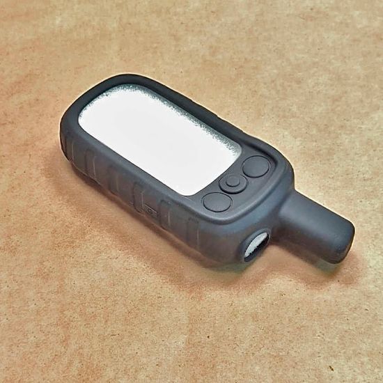 Чехол силиконовый для Garmin Alpha 100 защитный противоскользящий бампер (Черный)