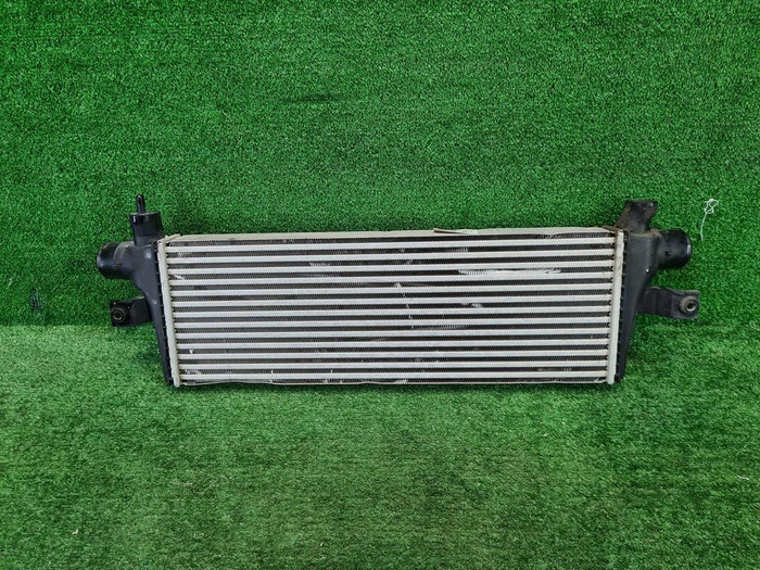 Интеркулер Toyota Hilux 8 (2015-2020)