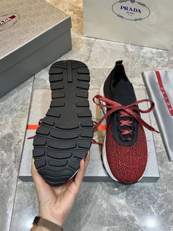 Кроссовки Prada