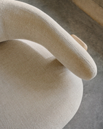 Granite Кресло из бежевого шенилла и массива ясеня в натуральной отделке