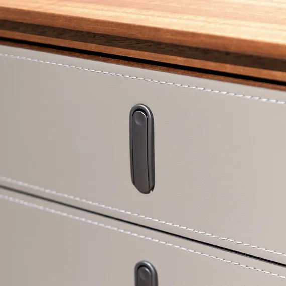 Комод на ножках 4544, 150х99 см