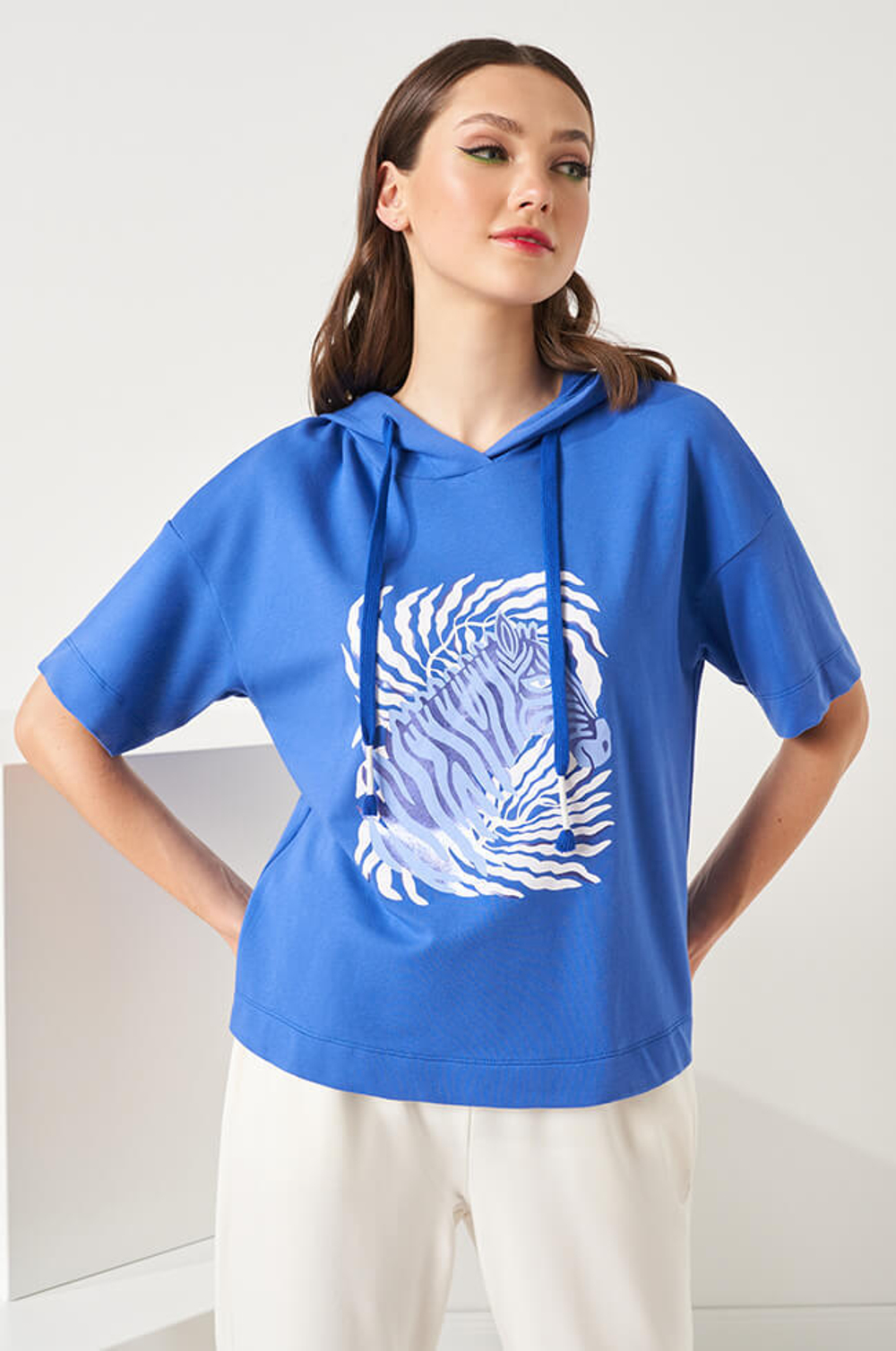 22815 Джемпер женский (ультрамарин)