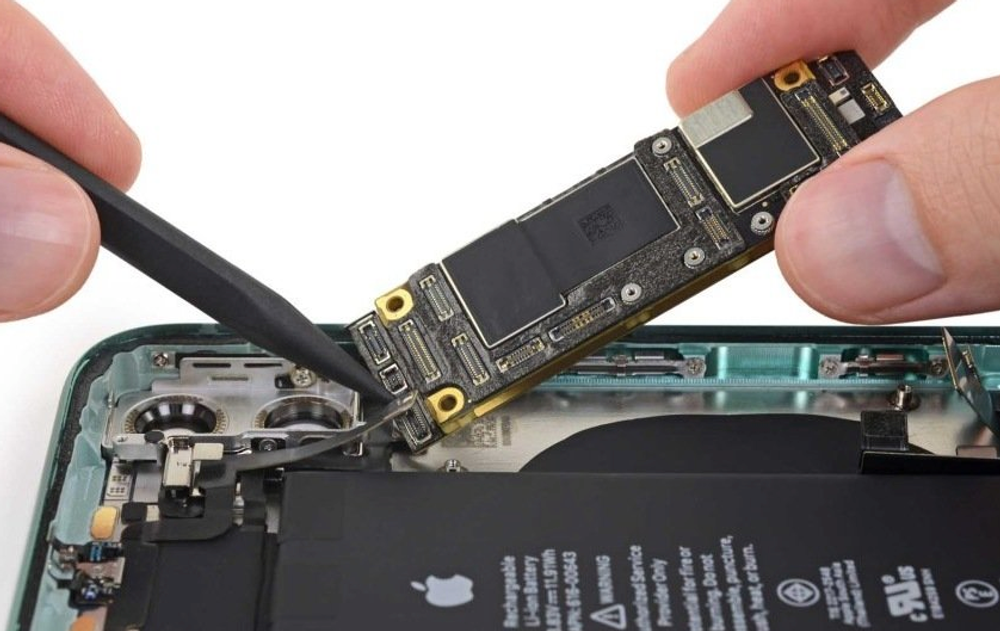 Восстановление после попадания влаги iPhone 11