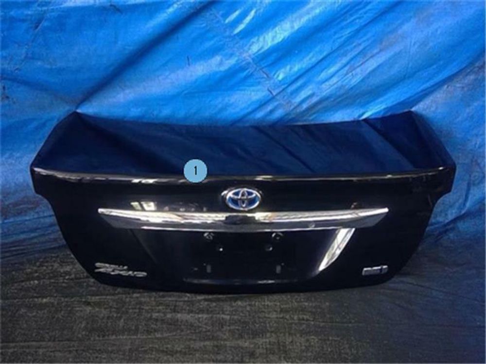 крышка багажника Toyota Corolla Axio ZRE162 2015 черный 209