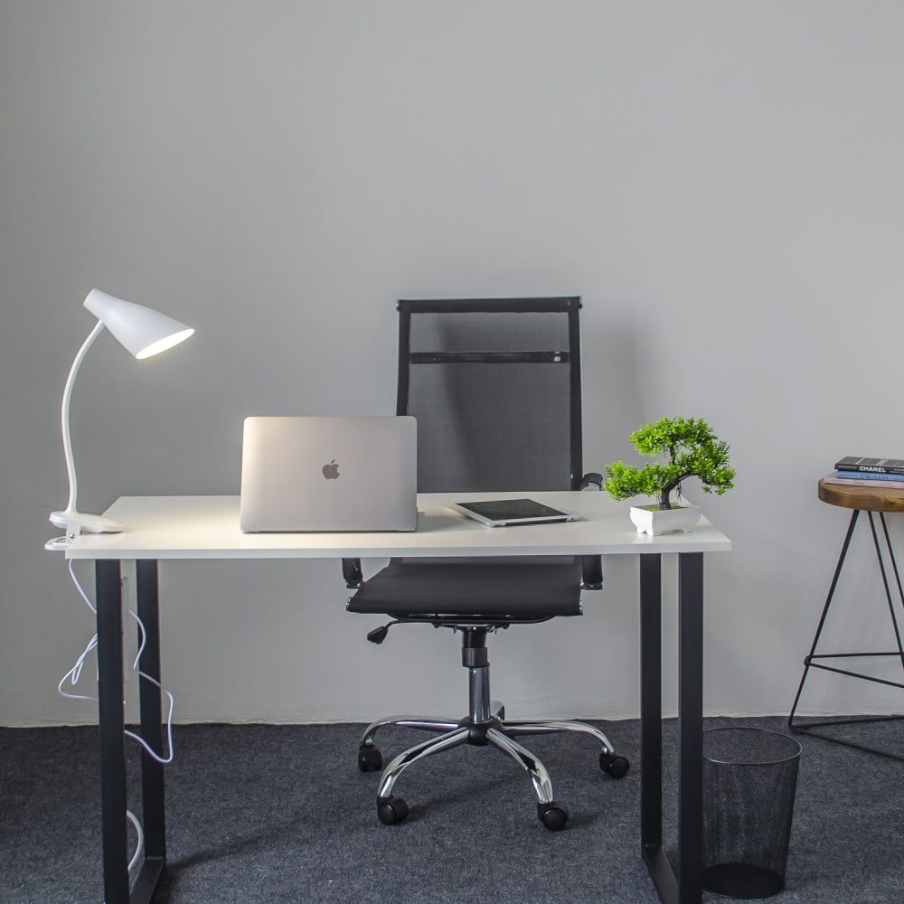 TLD-563 White-LED-360Lm-4500K-Dimmer Светильник настольный. 5W. Сенсорный выключатель. Белый. ТМ Uniel