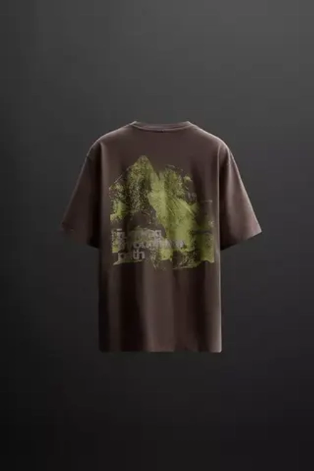 ZARA ФУТБОЛКА С КОНТРАСТНЫМИ ПРИНТАМИ, КОРИЧНЕВЫЙ