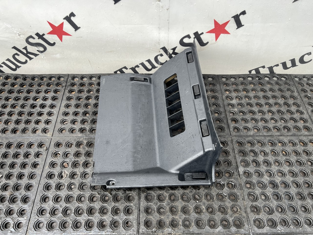 Накладка салона 2023