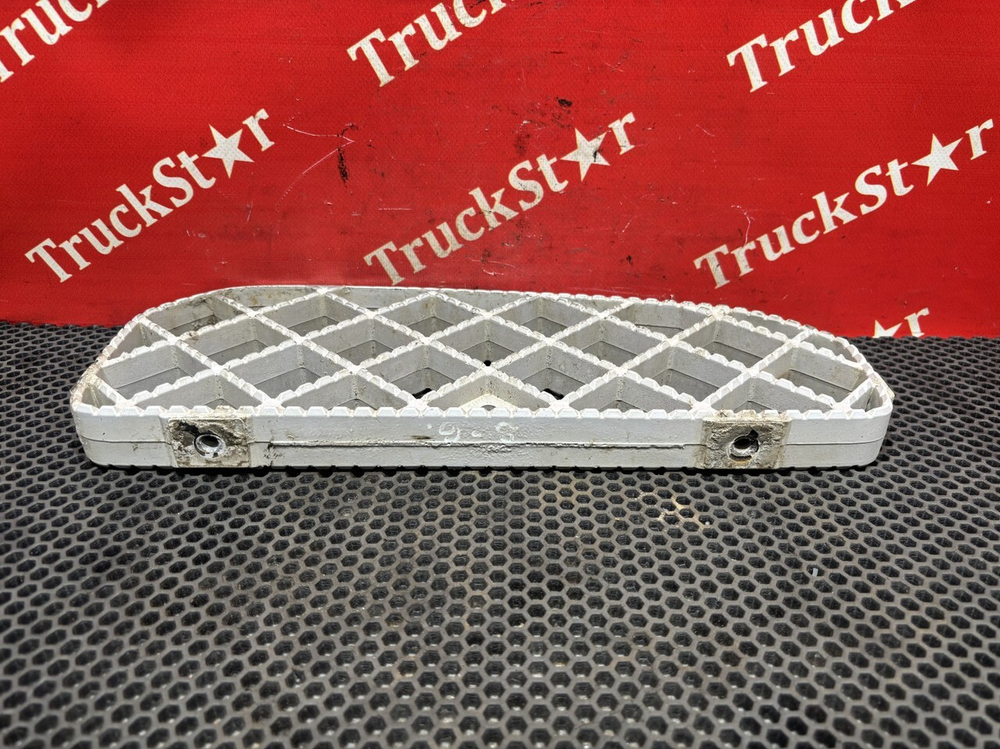 Ступенька нижняя