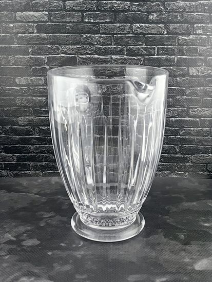 Кувшин стеклянный 1,1 л. на ножке, стекло с рельефной огранкой