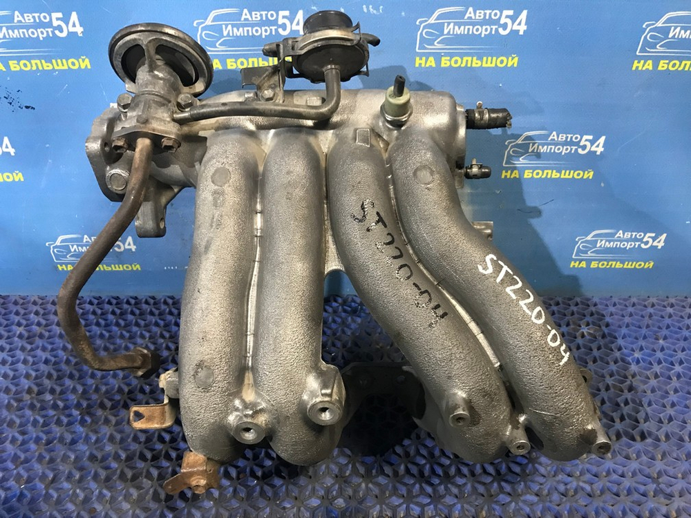 Коллектор впускной TOYOTA AVENSIS 2001