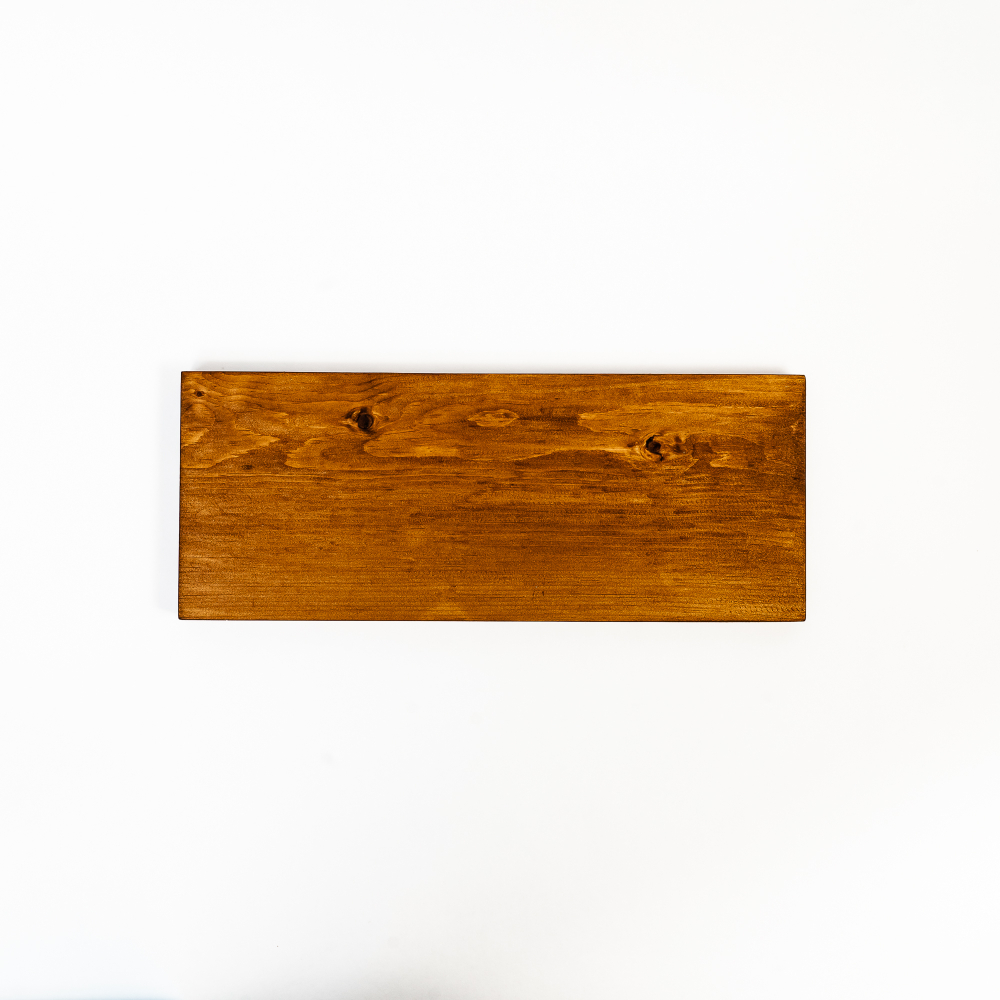 Деревянная разделочная доска из цельного куска древесины сибирского кедра для овощей с гравировкой "Веселая морковка" RD24