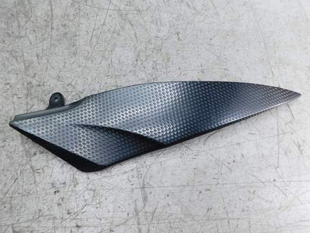 пластик боковой правый Yamaha YZF-R1 2007 4C8-24139-00-00
