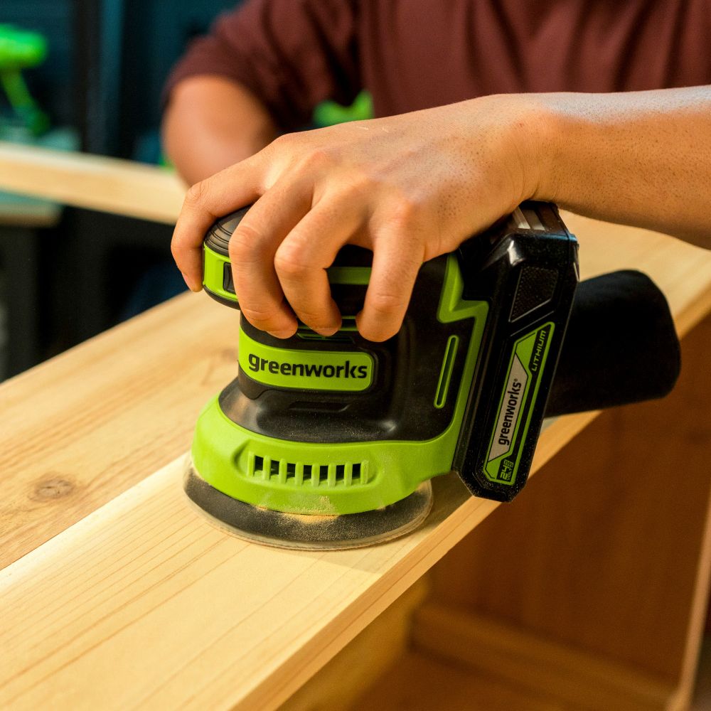 Эксцентриковая шлифмашина акк. Greenworks OS325, 24V, 125 мм, 5000-8000-11000 об/мин, амплитуда 2.4 мм, без АКБ и ЗУ (3100907)