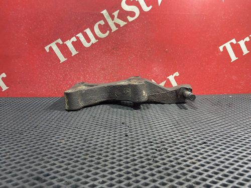 Кронштейн заднего амортизатора левый