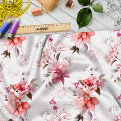 Ткань габардин утончённые нежные цветы на бежевом фоне