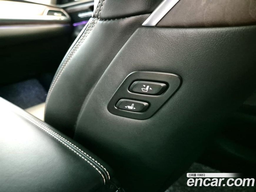 Genesis G90 5.0 AWD (07.2021)