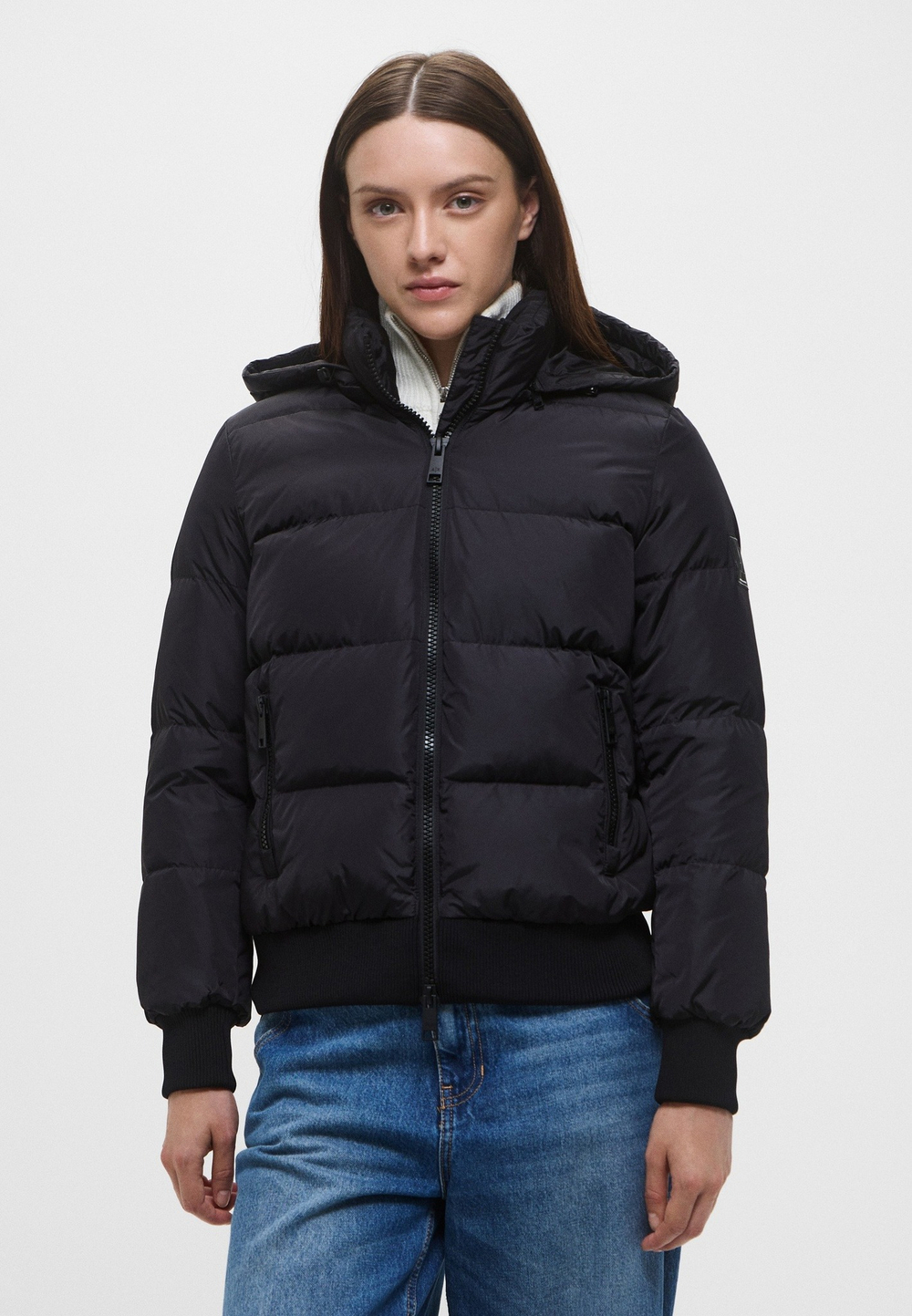 Пуховик  женский ARMANI EXCHANGE