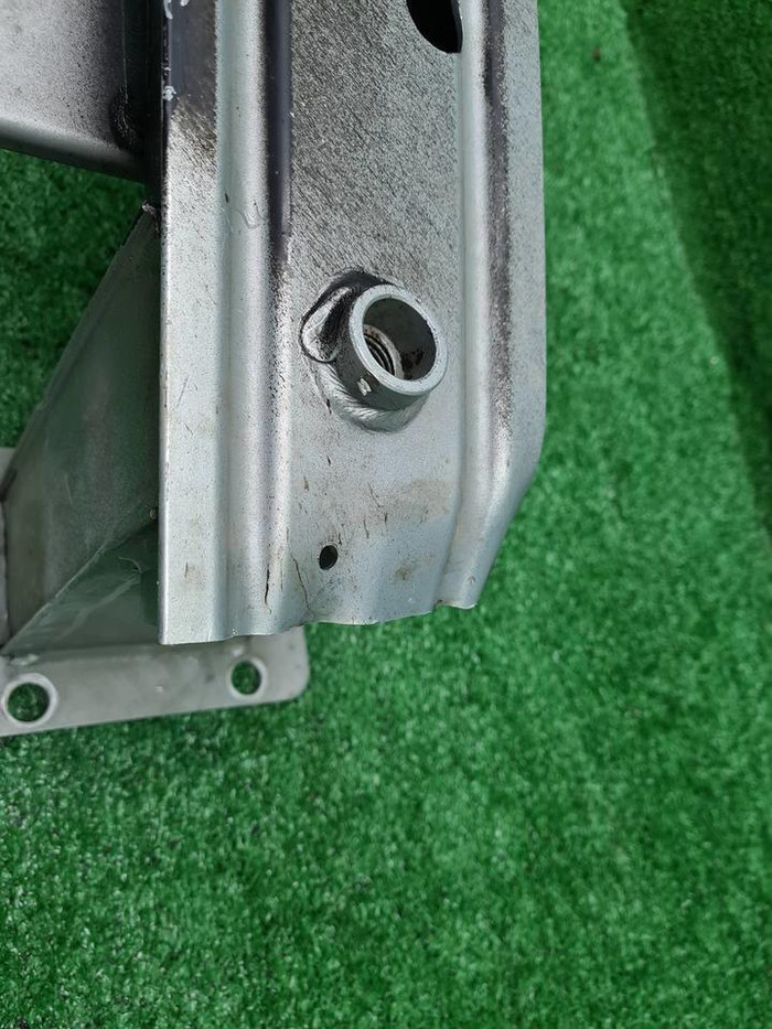 Усилитель передний Hongqi HS5 (2019-н.в.)