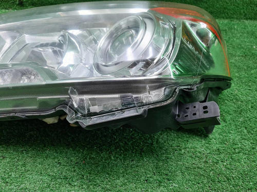 Фара левая Toyota Land Cruiser 200 (12-15) ксенон