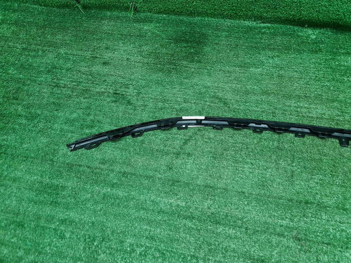 Молдинг переднего бампера VW Tiguan 2 (2020-н.в.)