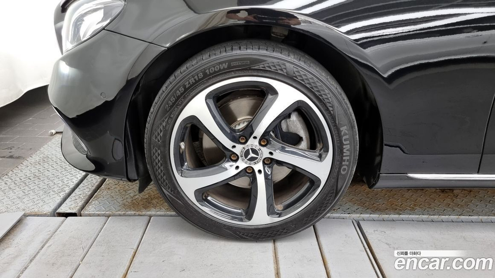 Mercedes-Benz E-Class W213 E250 Avangarde (12.2019)