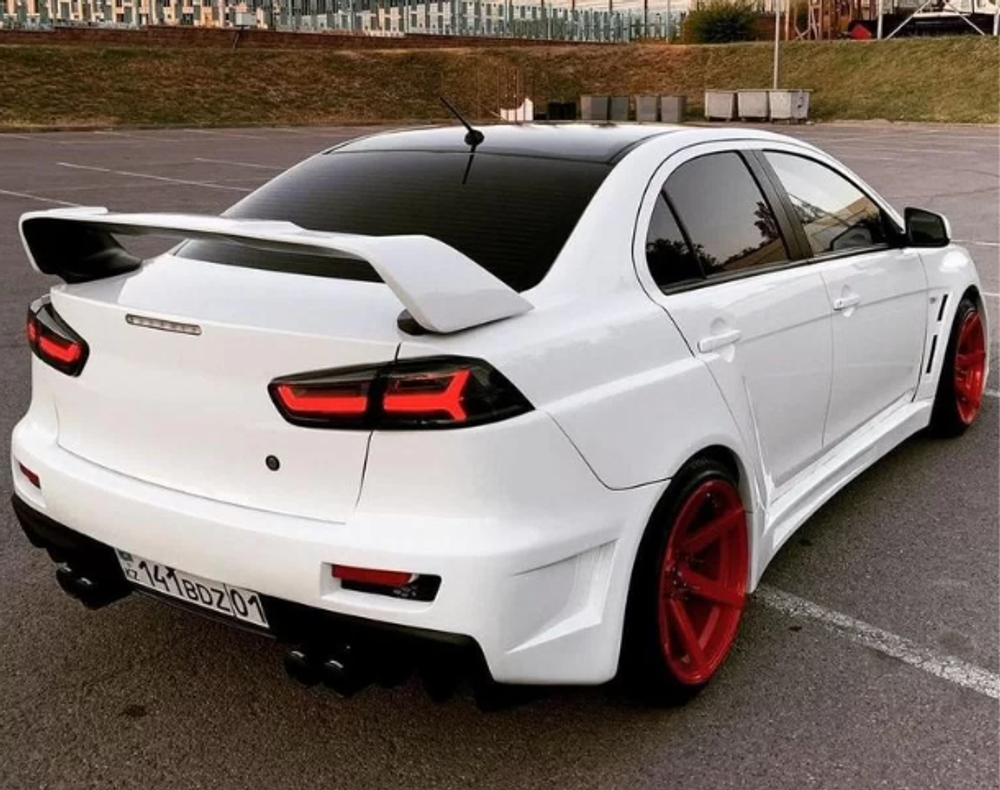 Комплект обвеса ACCOLADE GT400 для Mitsubishi Lancer 10