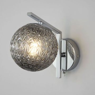 70132/1 / настенный светильник / хром