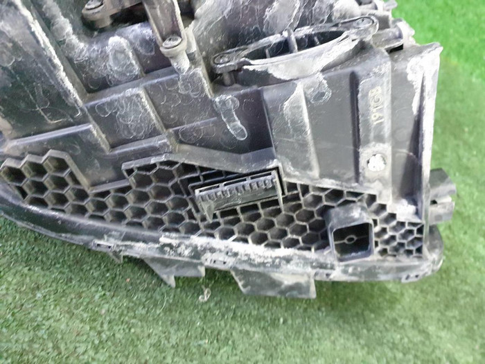 Фара левая Kia K900 KH (2018-2022) LED