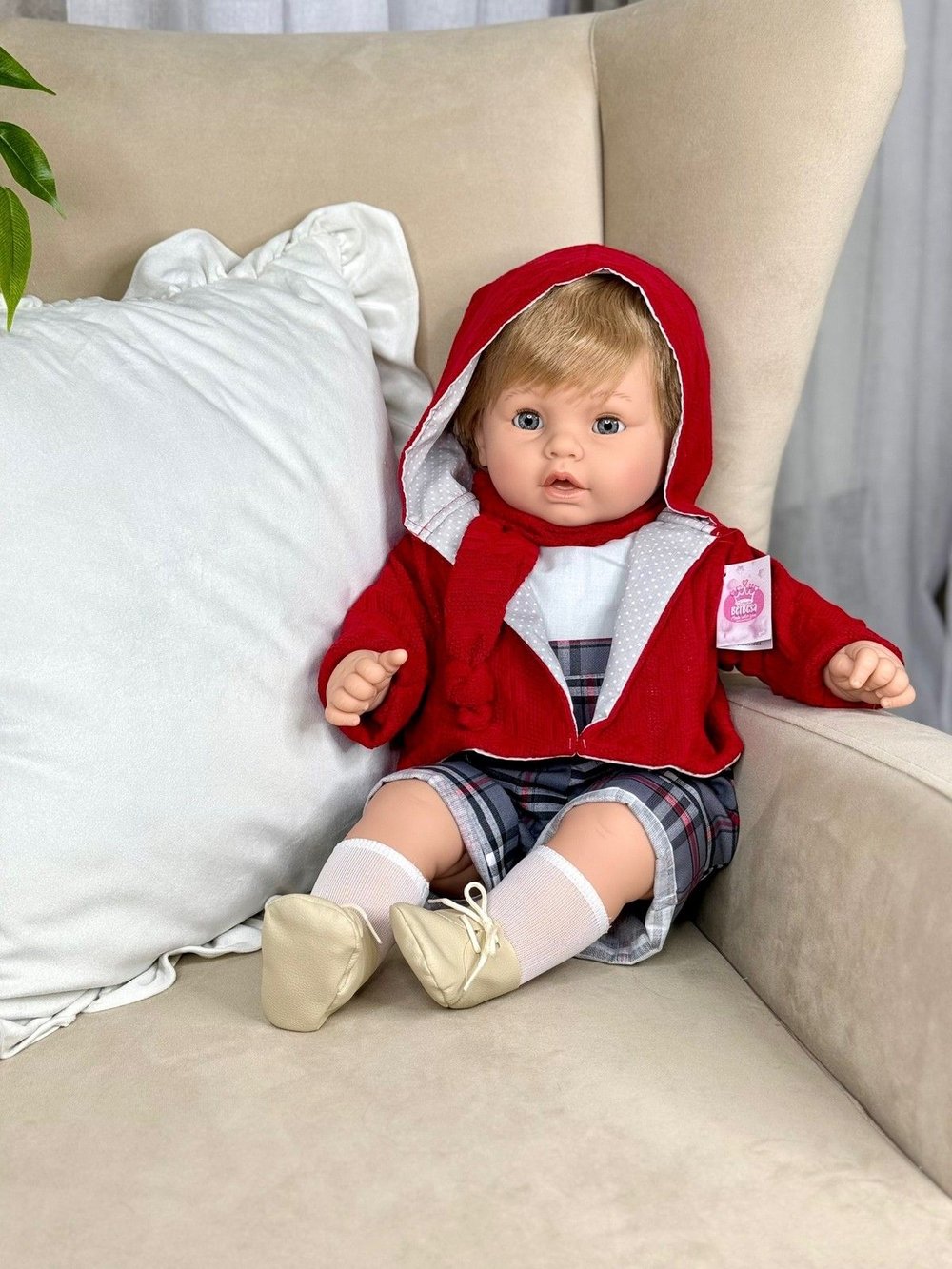 Кукла Berbesa мягконабивная 62см Dulzon (8037S)