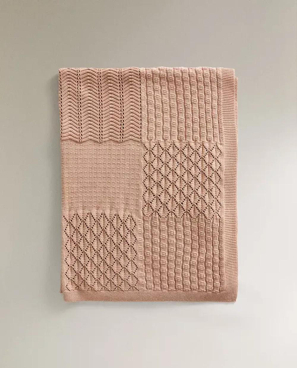 ZARA HOME ДЕТСКИЙ ПЛЕД В СТИЛЕ ПЭЧВОРК, РОЗОВЫЙ