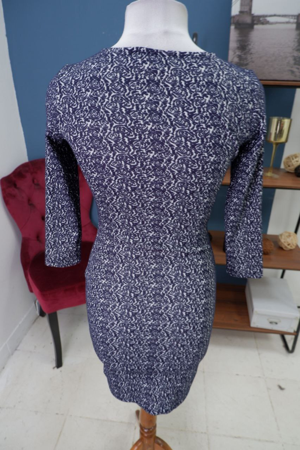 Платье Lime обтягивающее 42 размер