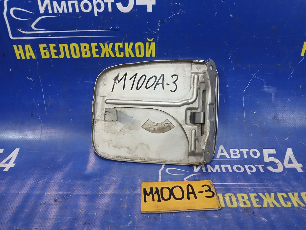 Лючок бензобака TOYOTA DUET 1999