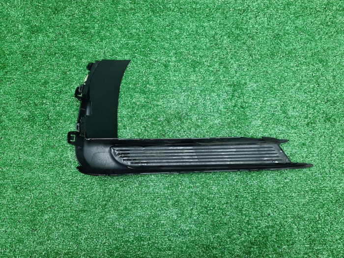 Накладка переднего бампера Porsche Macan 95b 18-21