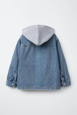 ZARA ДЖИНСОВАЯ КУРТКА-РУБАШКА С ОТСТЕГИВАЮЩИМСЯ КАПЮШОНОМ, ВЫЦВЕТШИЙ СИНИЙ