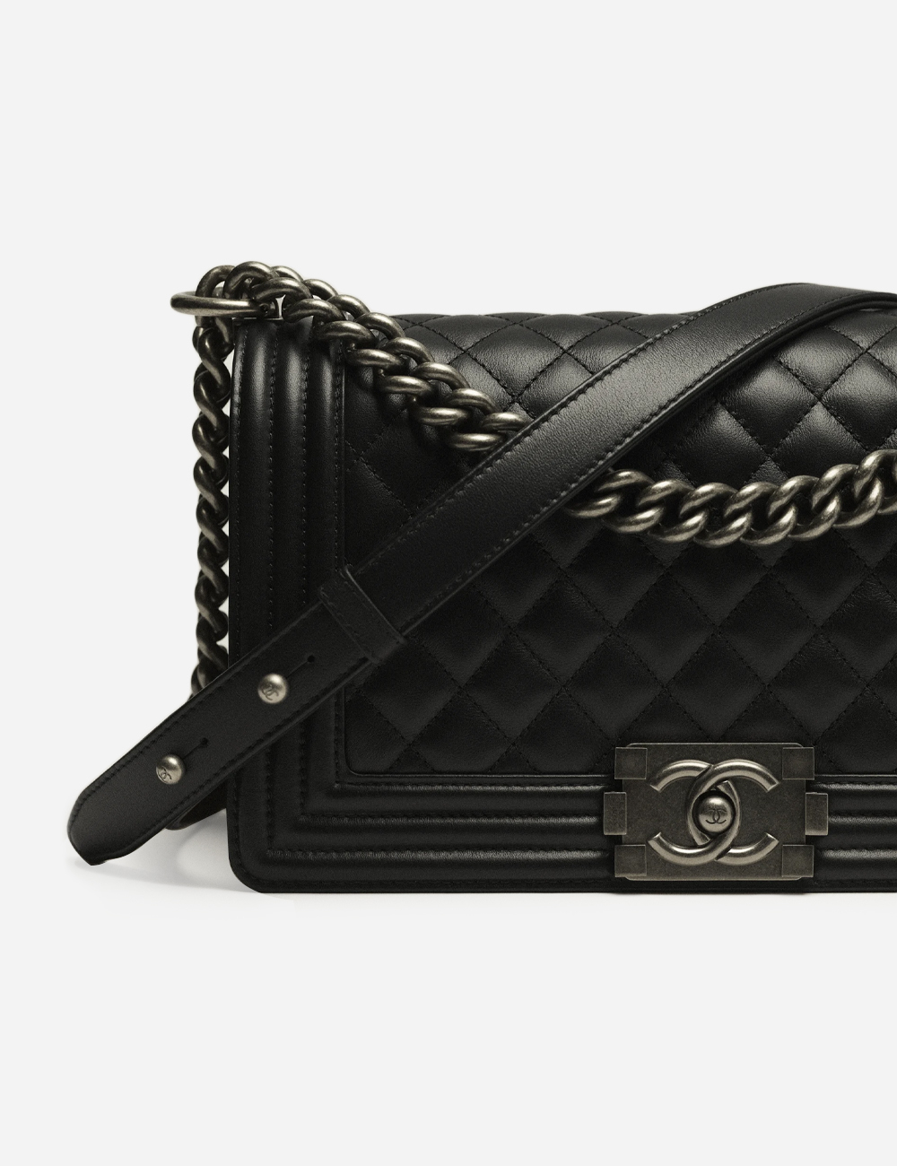 Сумка Chanel BOY CHANEL Handbag Calfskin & Ruthenium-Finish Metal "Black"