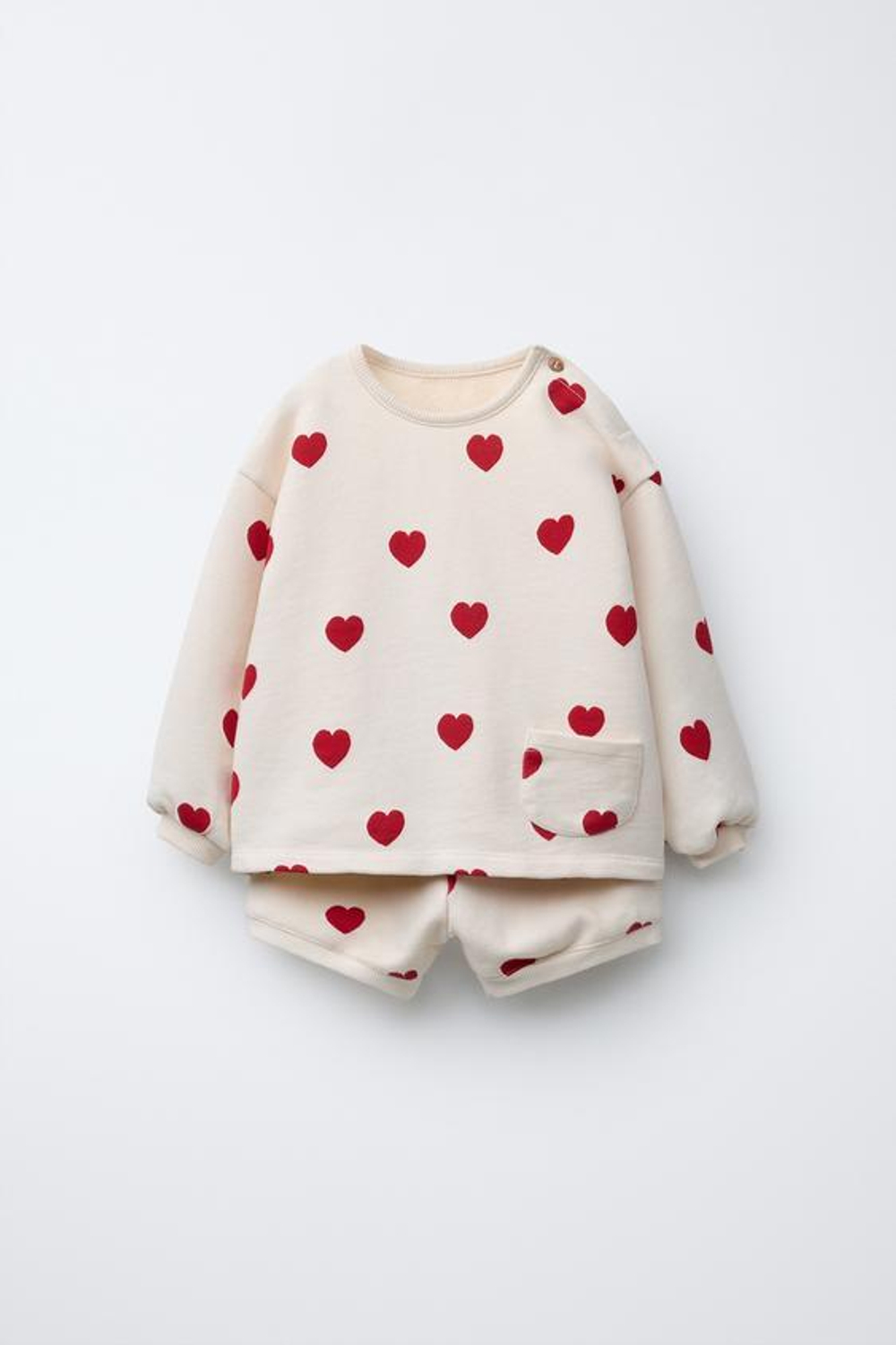 ZARA КОМПЛЕКТ ИЗ ТОЛСТОВКИ И ШОРТОВ С ПРИНТОМ «СЕРДЦА», СВЕТЛЫЙ ЭКРЮ