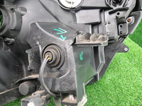 Фара левая Toyota Rav 4 CA40 (2015-2019) LED