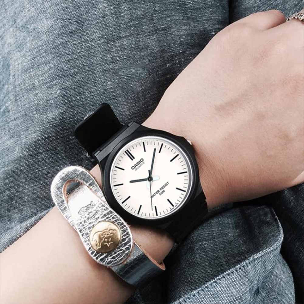 Часы CASIO YOUTH, MW-240-7E