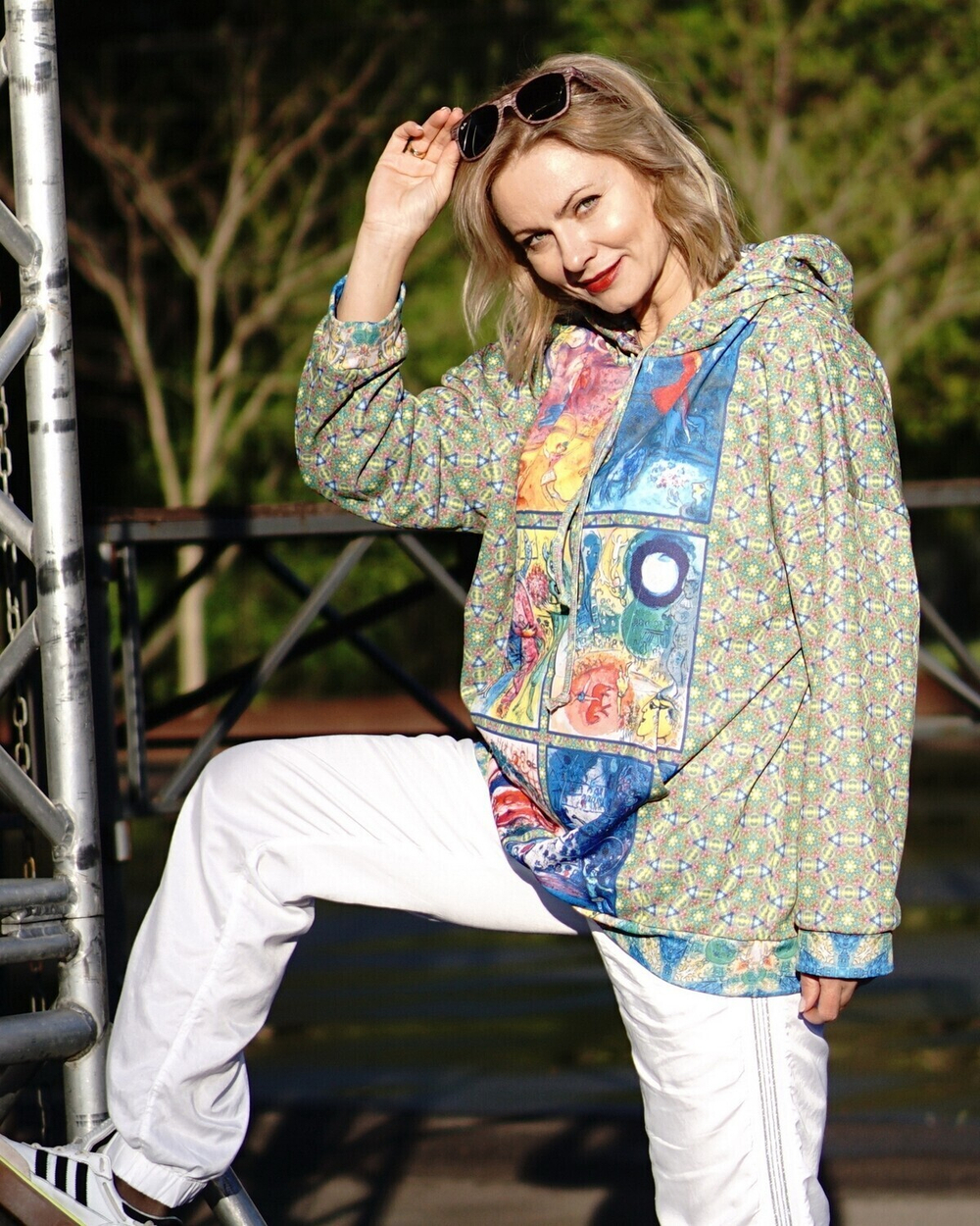 Худи "Шагал", по мотивам живописи Марка Шагала (серия картин "Цирк")