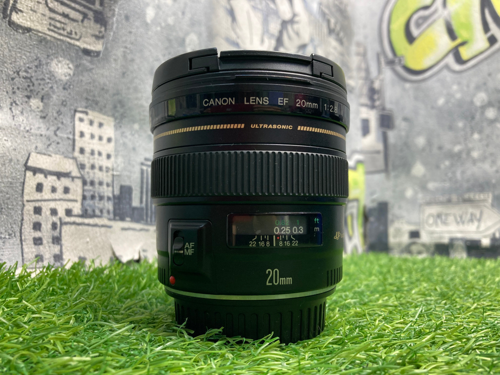 Canon EF 20mm 2.8 USM