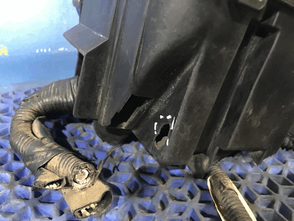 Блок предохранителей подкапотный TOYOTA VISTA 1999