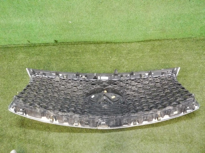 Решетка радиатора Infiniti QX60 (2016-2020)