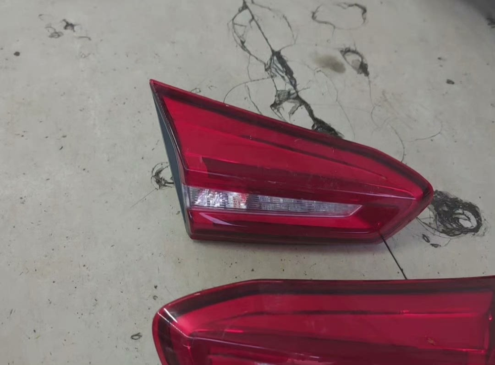 Задний фонарь на Ford Focus