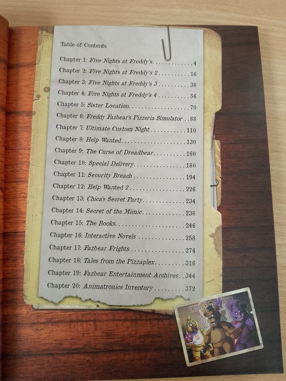 Five Nights at Freddy's Ultimate Guide 2.0 (Scott Cawthon)