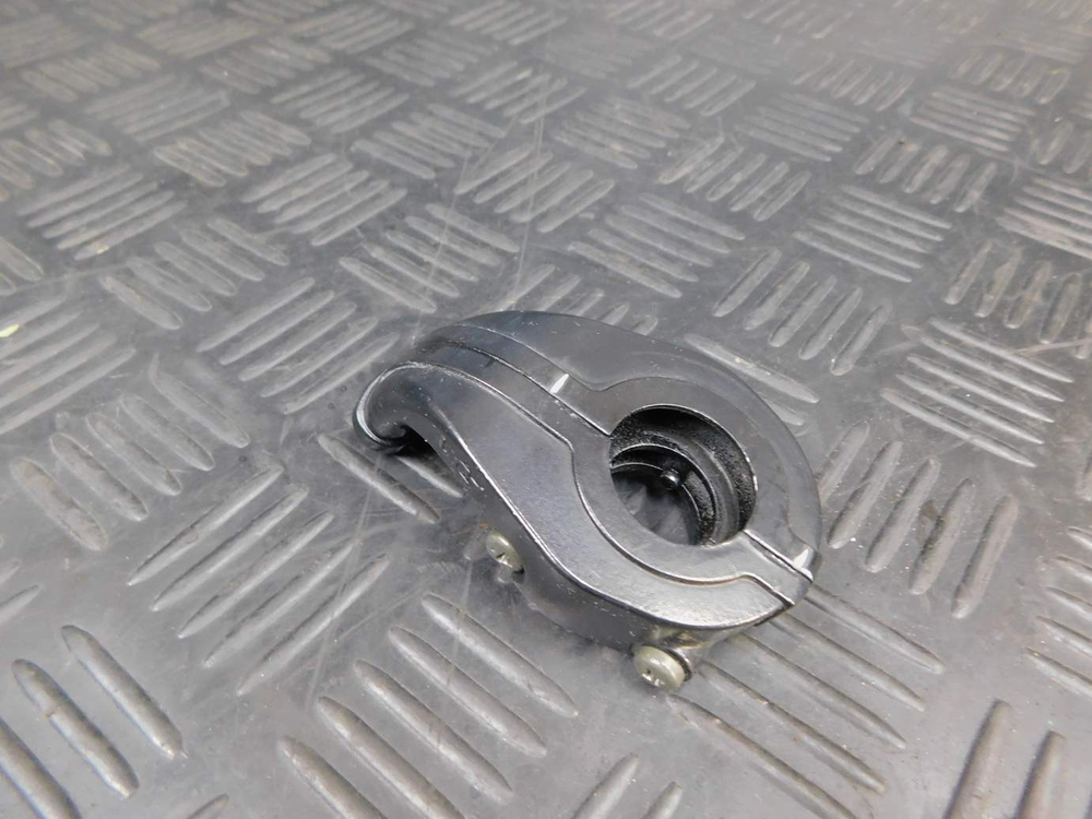 Крепление тросиков газа Yamaha TDM850 RN03J 2001