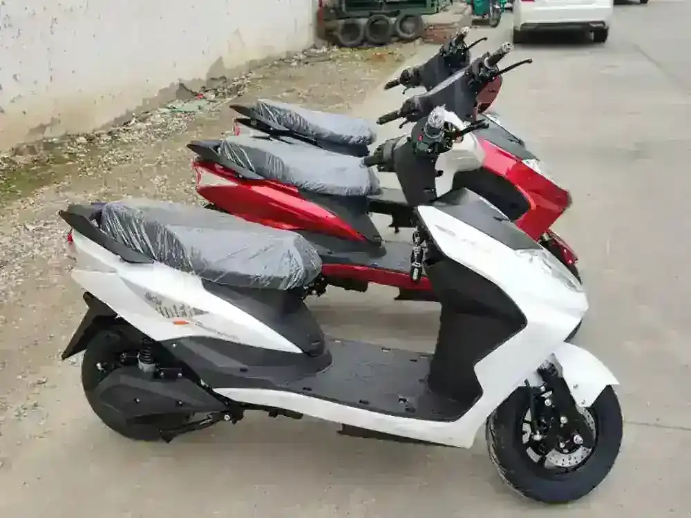 Электроскутер Green Camel Трофи (60V 1500W R10)