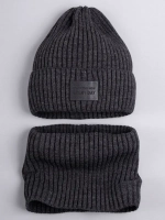 Шапка для мальчика со снудом демисезонная